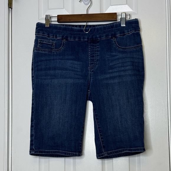 Chico’s Pull-On Bermuda Denim Shorts Size 0 (US 4) Dark Wash Stretch Jean Shorts - Picture 1 of 4